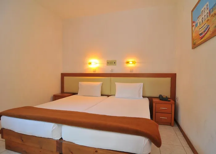 Emerald 克里斯阿穆迪亚