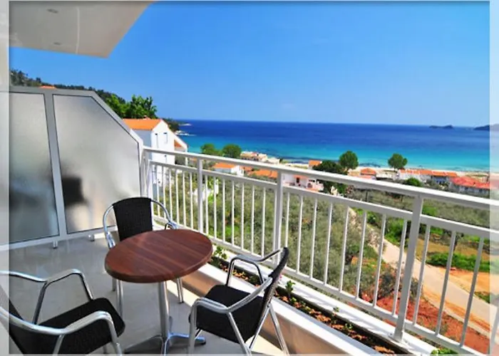 Emerald 2* 克里斯阿穆迪亚