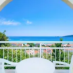 Emerald Apartahotel 2*