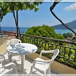 Emerald Apartahotel
