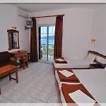 Emerald Apartahotel 2*