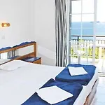 Apartahotel Emerald 2*