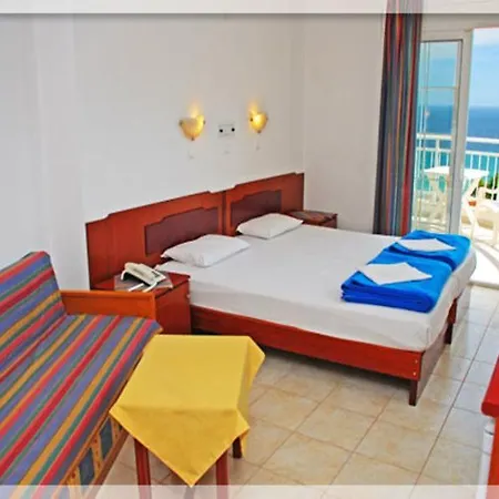 Emerald Apartahotel 2*