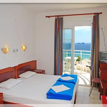 Emerald Apartahotel