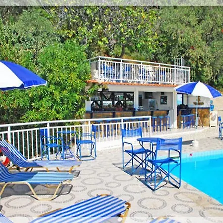 Emerald Apartahotel Chrysi Ammoudia