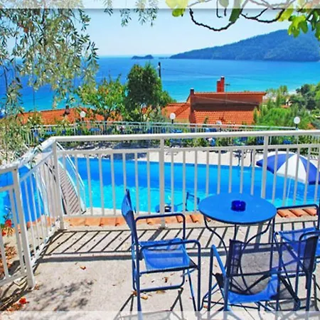 Emerald Aparthotel 2*