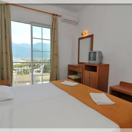 מלון דירות Emerald