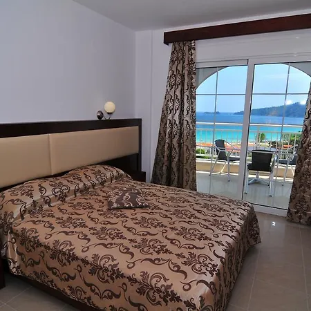 Aparthotel Emerald Chrisi Ammoudia