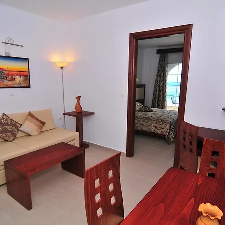 Aparthotel Emerald Chrisi Ammoudia