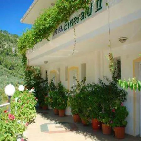 Emerald Chrisi Ammoudia