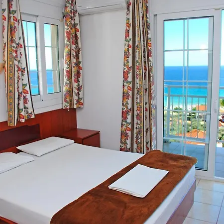 Emerald Chrisi Ammoudia