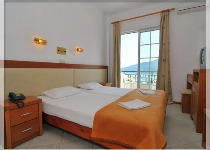 Emerald Apartahotel Chrysi Ammoudia