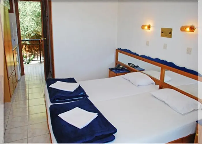 Emerald Apartahotel Chrysi Ammoudia