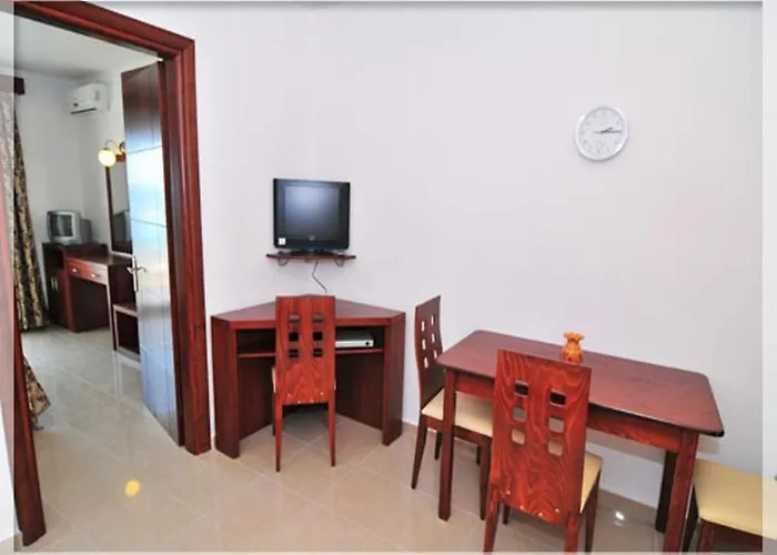 Apartahotel Emerald Chrysi Ammoudia