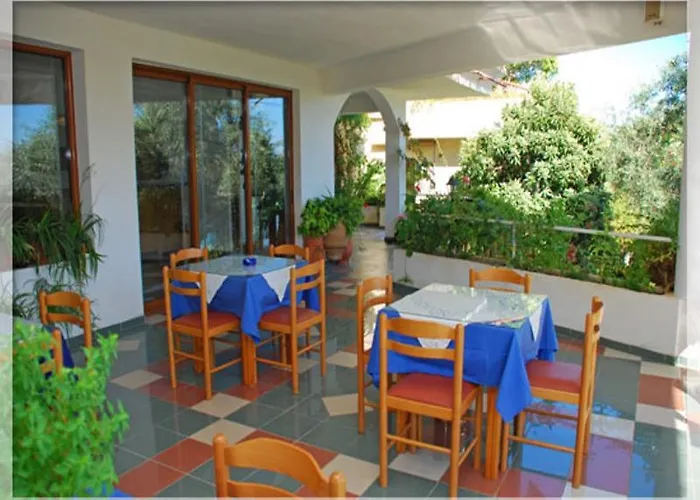 Apart Otel Emerald 2*